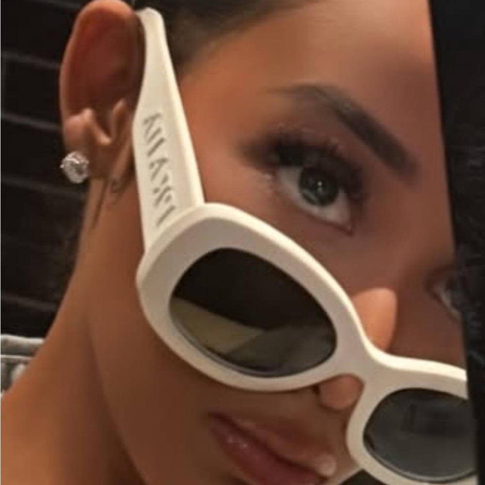 PRADA
Oval Women's Sunglasses, PR A13S White